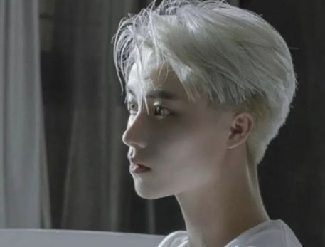 网名男生霸气冷酷俩字